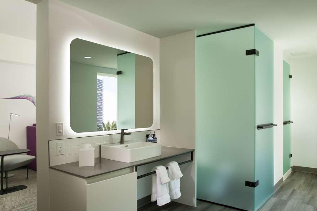 Yotelpad Miami Room photo