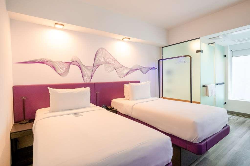 Yotelpad Miami Room photo